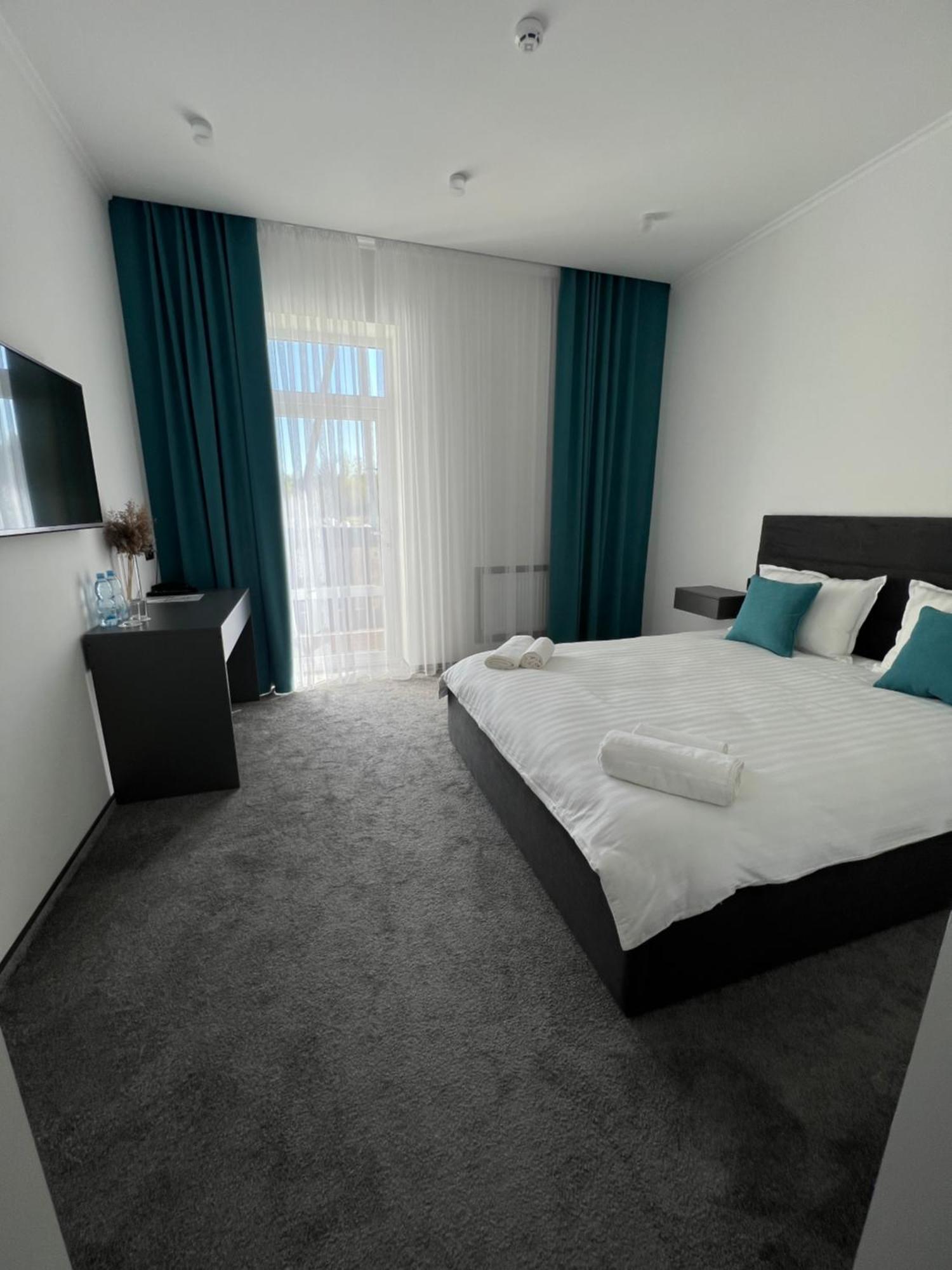 Royal Wood Hotel Rokytne  Εξωτερικό φωτογραφία