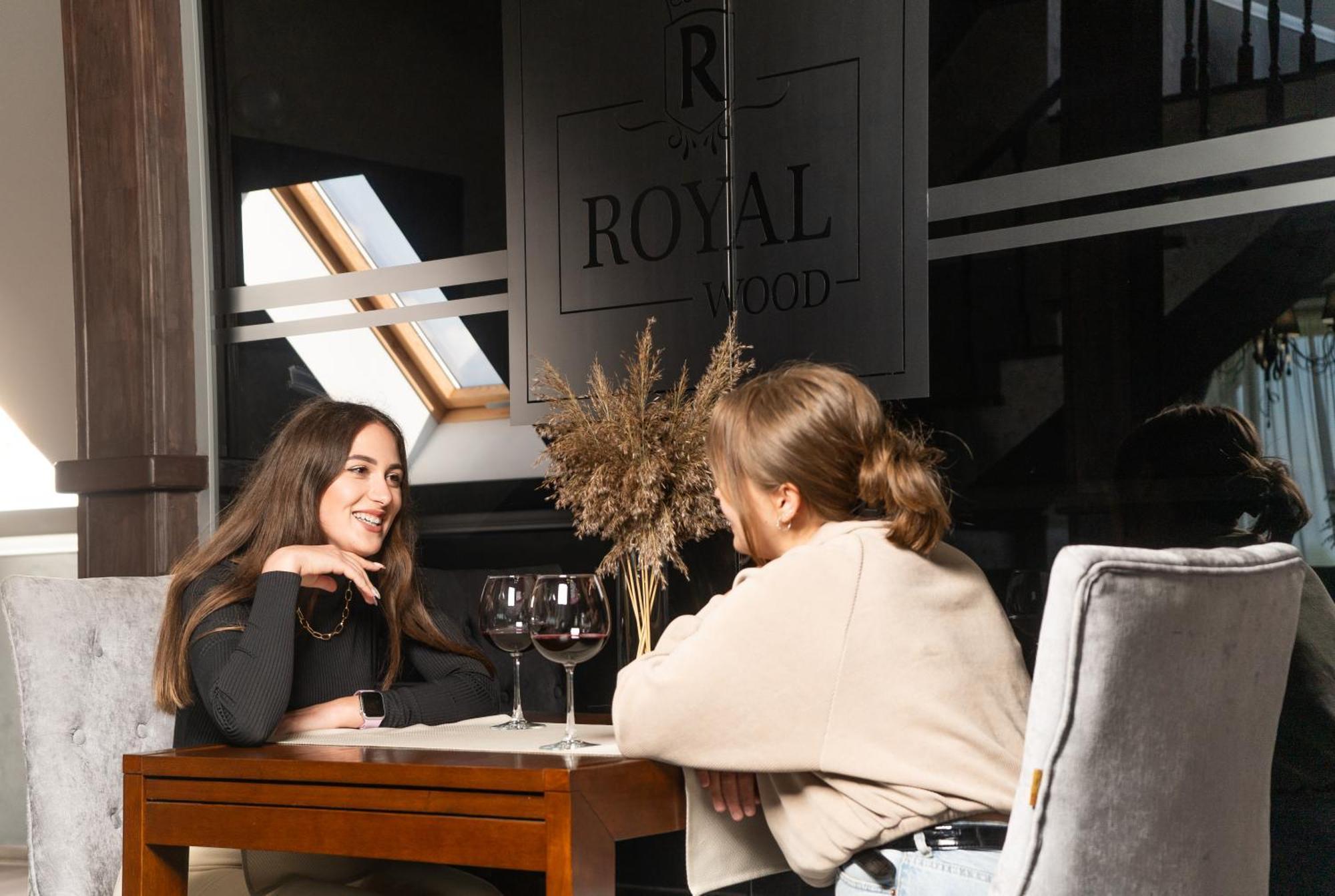 Royal Wood Hotel Rokytne  Εξωτερικό φωτογραφία